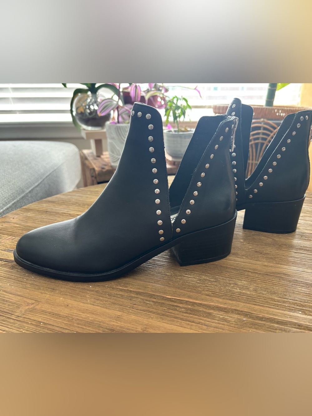Steve Madden Black Leather Stud Trim Ankle Booties